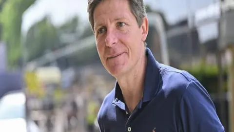 “英甲焦点对决：博尔顿vs伯顿精彩解析，不容错过的巅峰之战！”